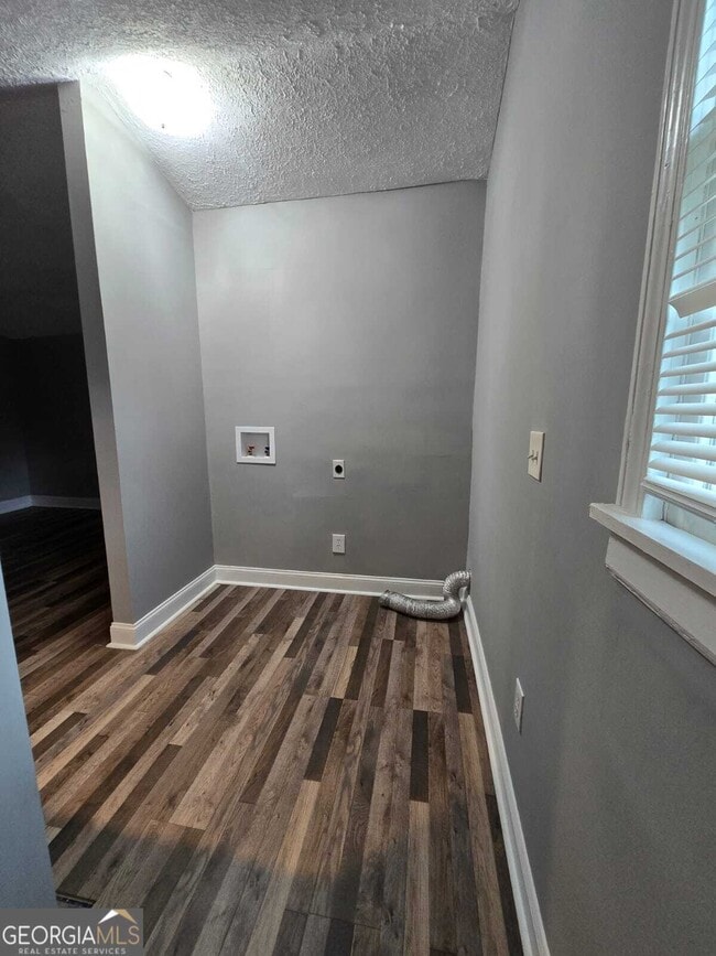 Building Photo - 2963 Redwine Rd