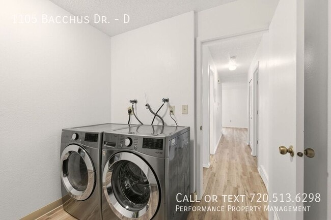 Building Photo - 1105 Bacchus Dr