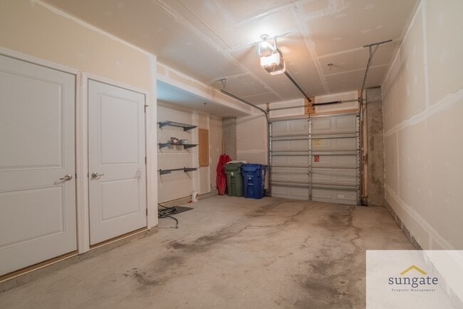 Building Photo - 1724 Lantern Mews