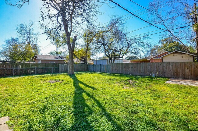 Building Photo - 11517 Bannister Ln