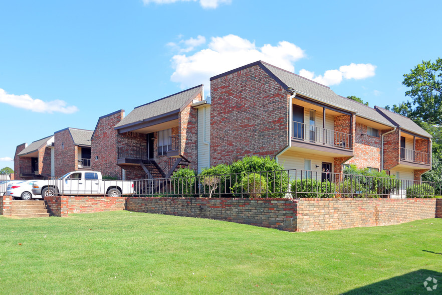 Primary Photo - Bricktown Apartments