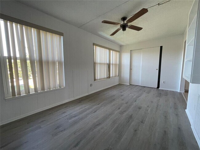 Building Photo - 2359 Finlandia Ln