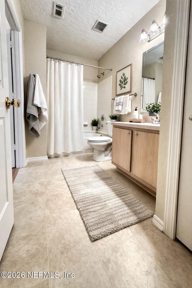 Building Photo - 1701 The Greens Way