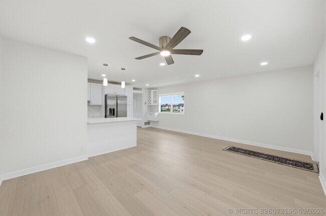 Building Photo - 670 Monaco Ct