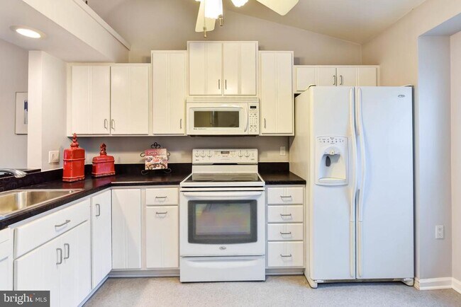 Building Photo - 2839 Yarling Ct