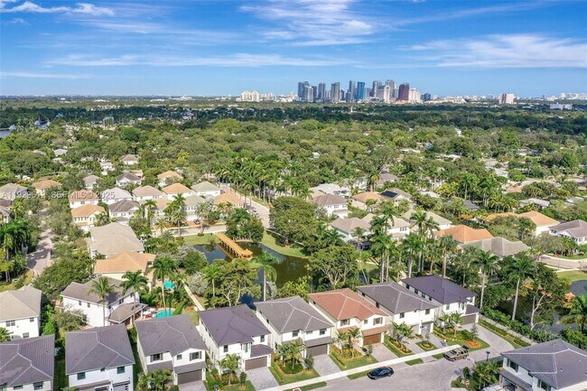 Building Photo - 1427 SW 23rd St