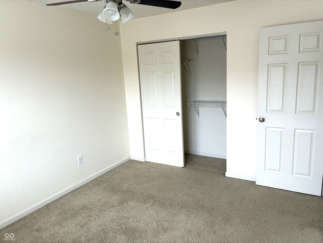 Building Photo - 420 W Main St