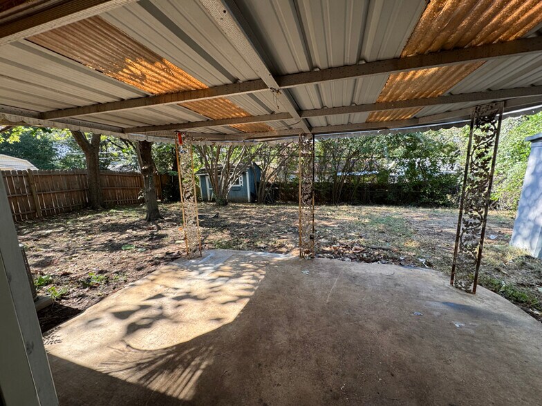 Building Photo - 1608 Muse St