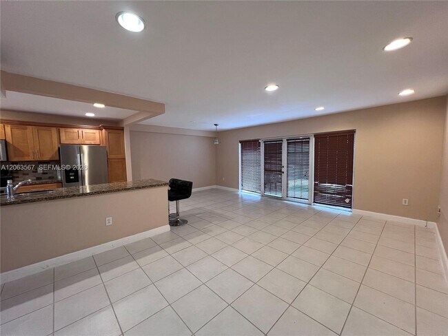 Building Photo - 2750 N 34th Ave