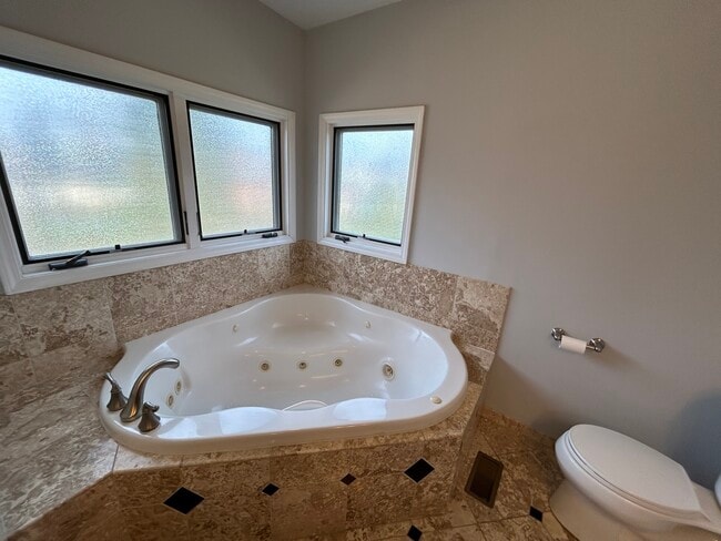 Building Photo - 1226 S Belmont Ave