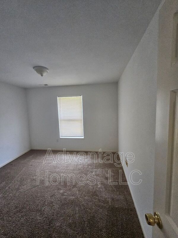 Building Photo - 801 Johnson Cir