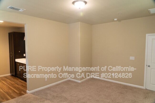 Building Photo - 5552 Celebration St