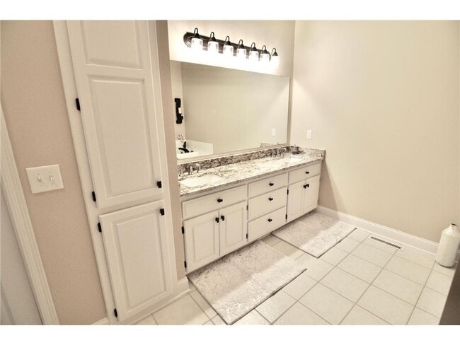 Building Photo - 10413 Spyglass Dr