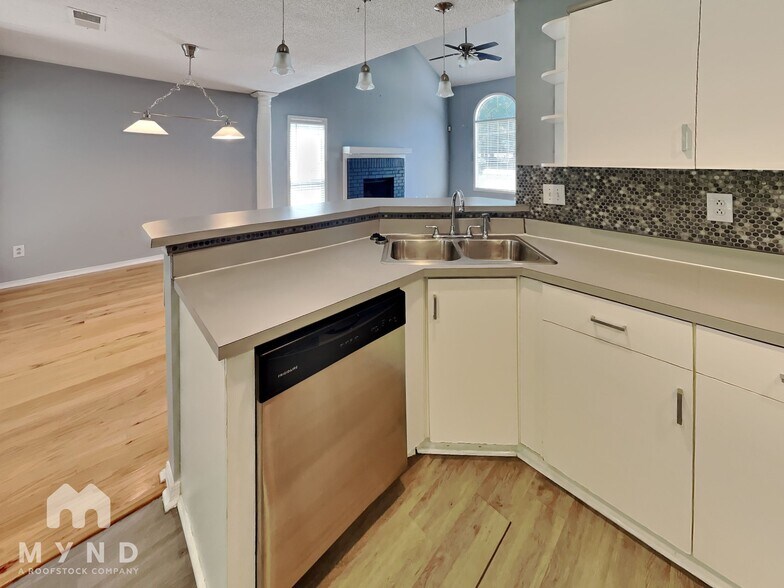 Building Photo - 1234 Crystal Springs Trail