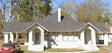 Building Photo - Main Street Duplex