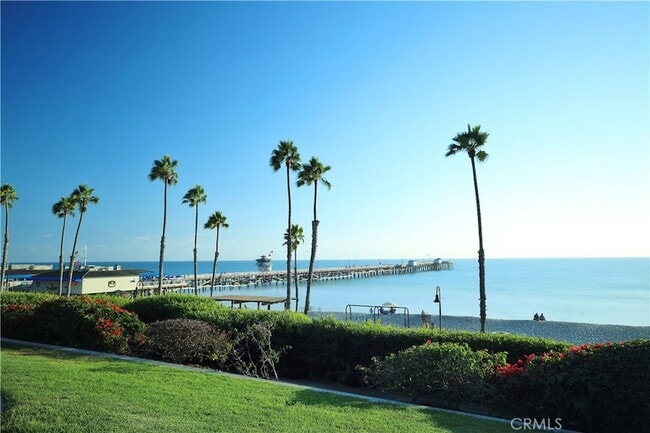 Building Photo - 256 Avenida Madrid