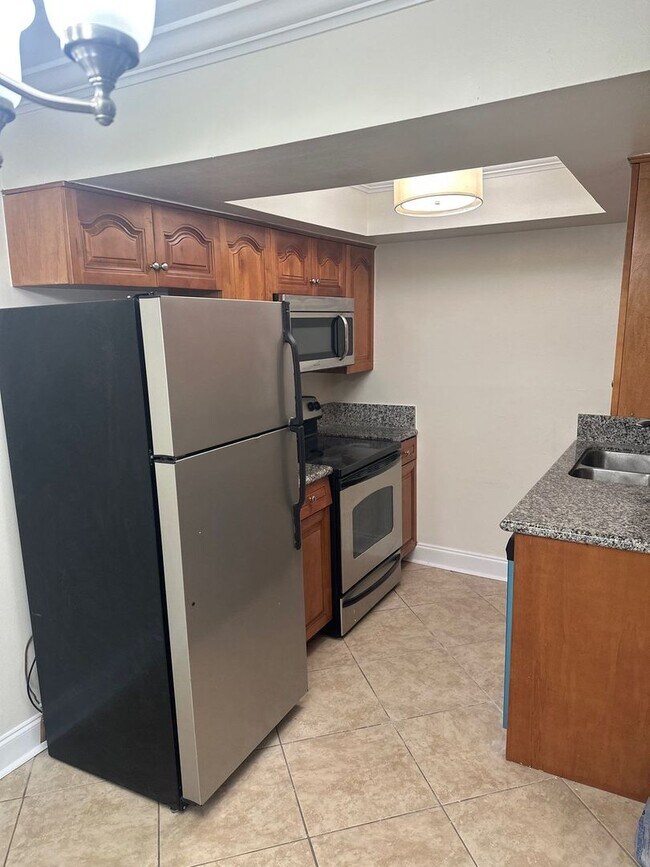 Building Photo - 3008 5th St