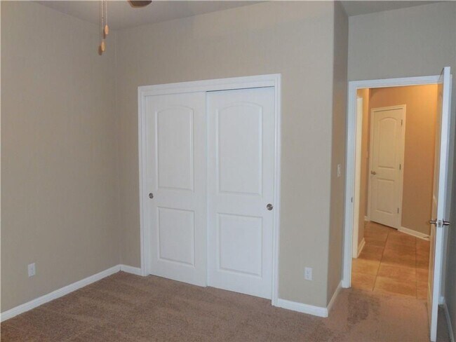 Building Photo - Wonderful 3-Bedroom Home For Rent In Round...