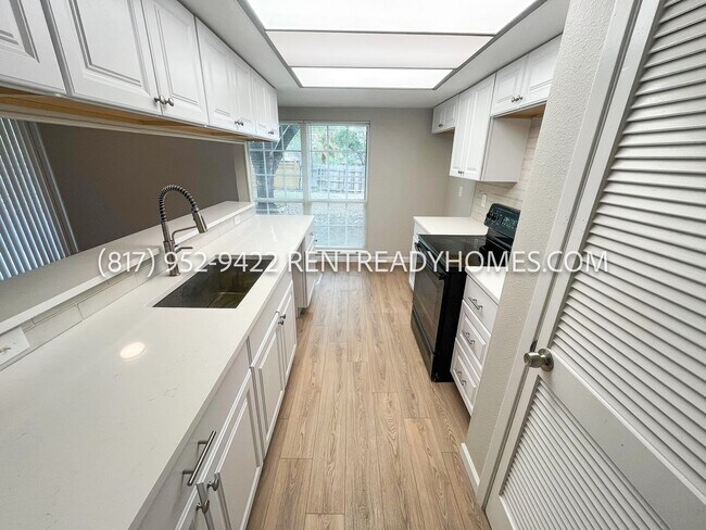 Building Photo - 9526 Millers Ridge