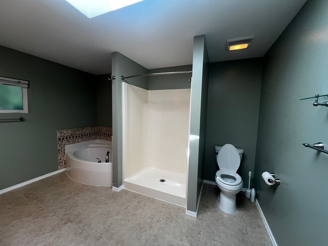 Building Photo - Beautiful 4BD in Birch Bay Village!