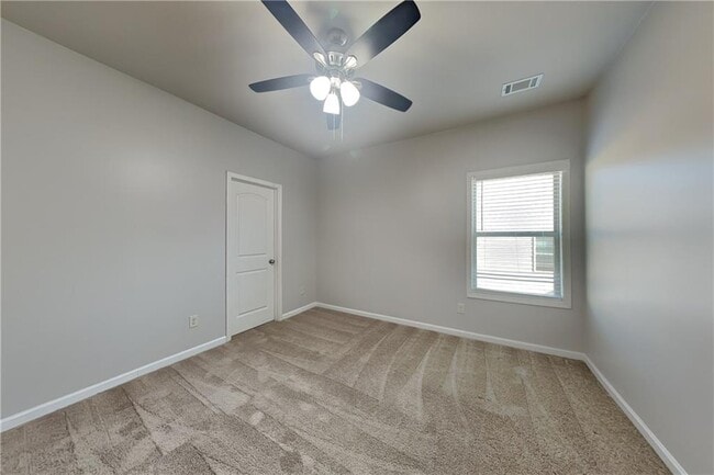 Building Photo - 2212 Black Pebble Cir