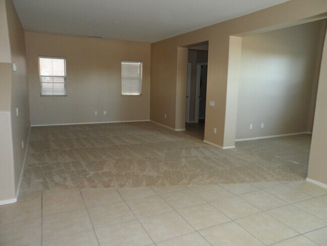 Building Photo - Beautiful 3bd/2ba Home in Gated Community