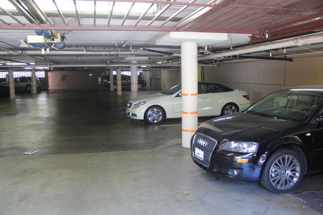 Parking - 11820 Mayfield Ave