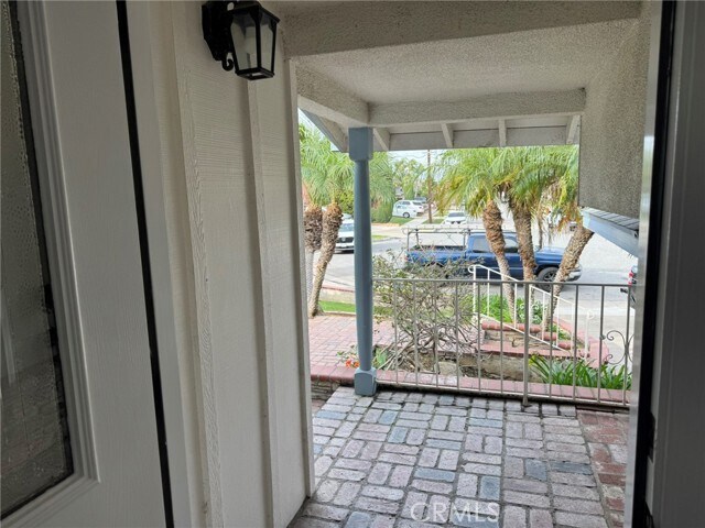 Building Photo - 1422 N Harwood St