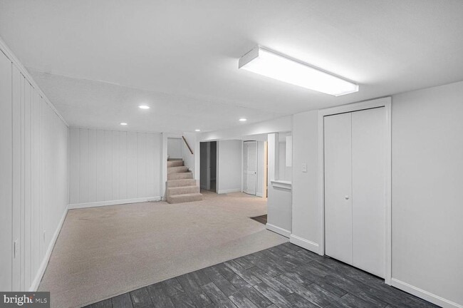 Building Photo - 3906 Ronson Dr