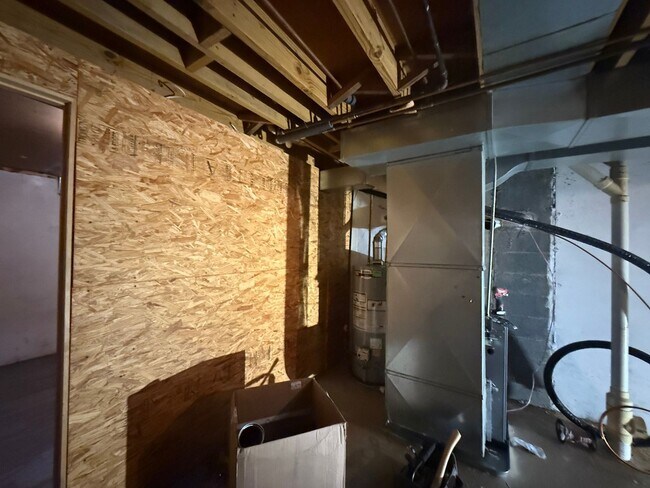 Building Photo - 2 Bedroom Duplex In Wyoming Available December 1st