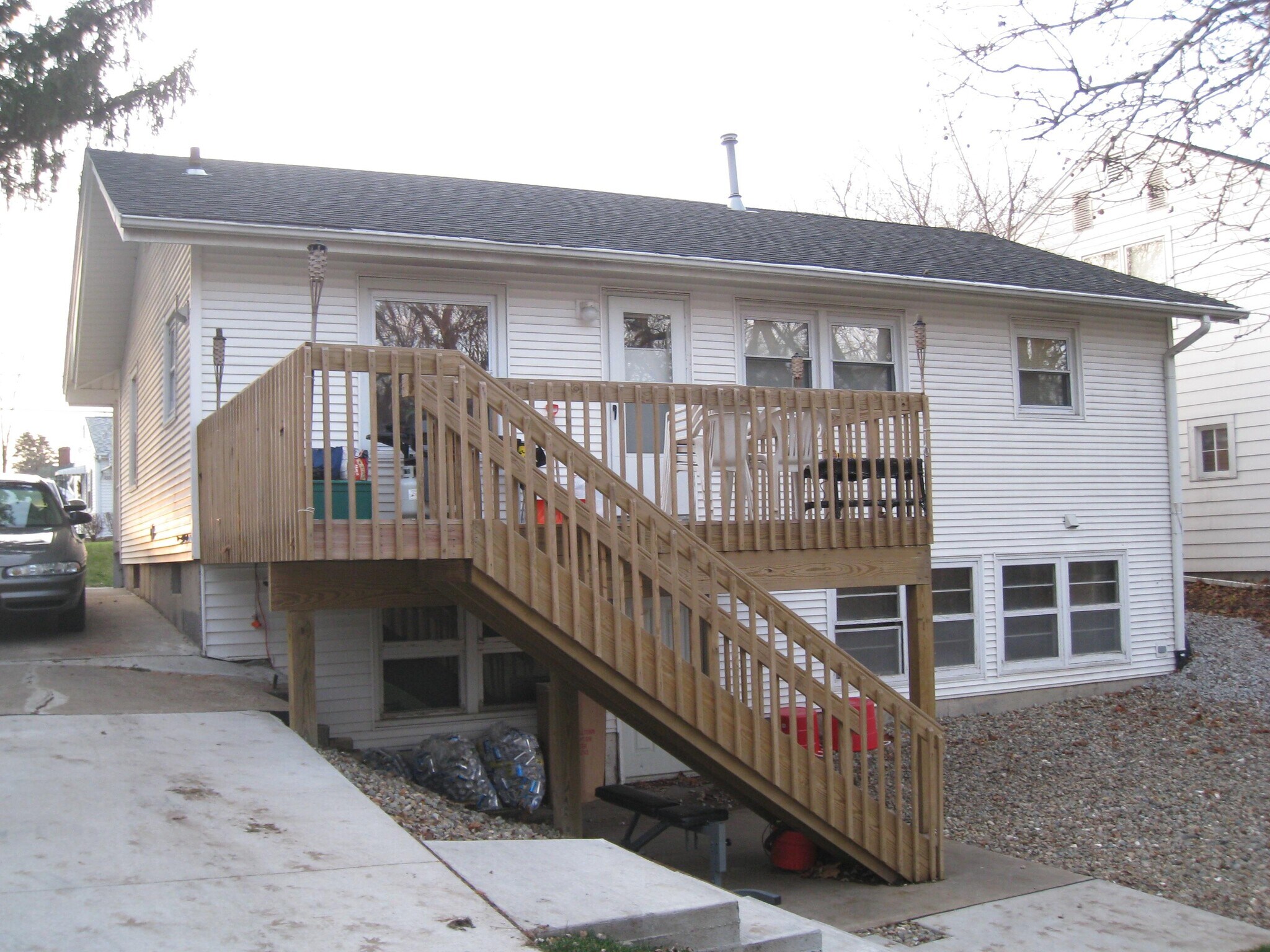 Building Photo - 300 Melrose Ct