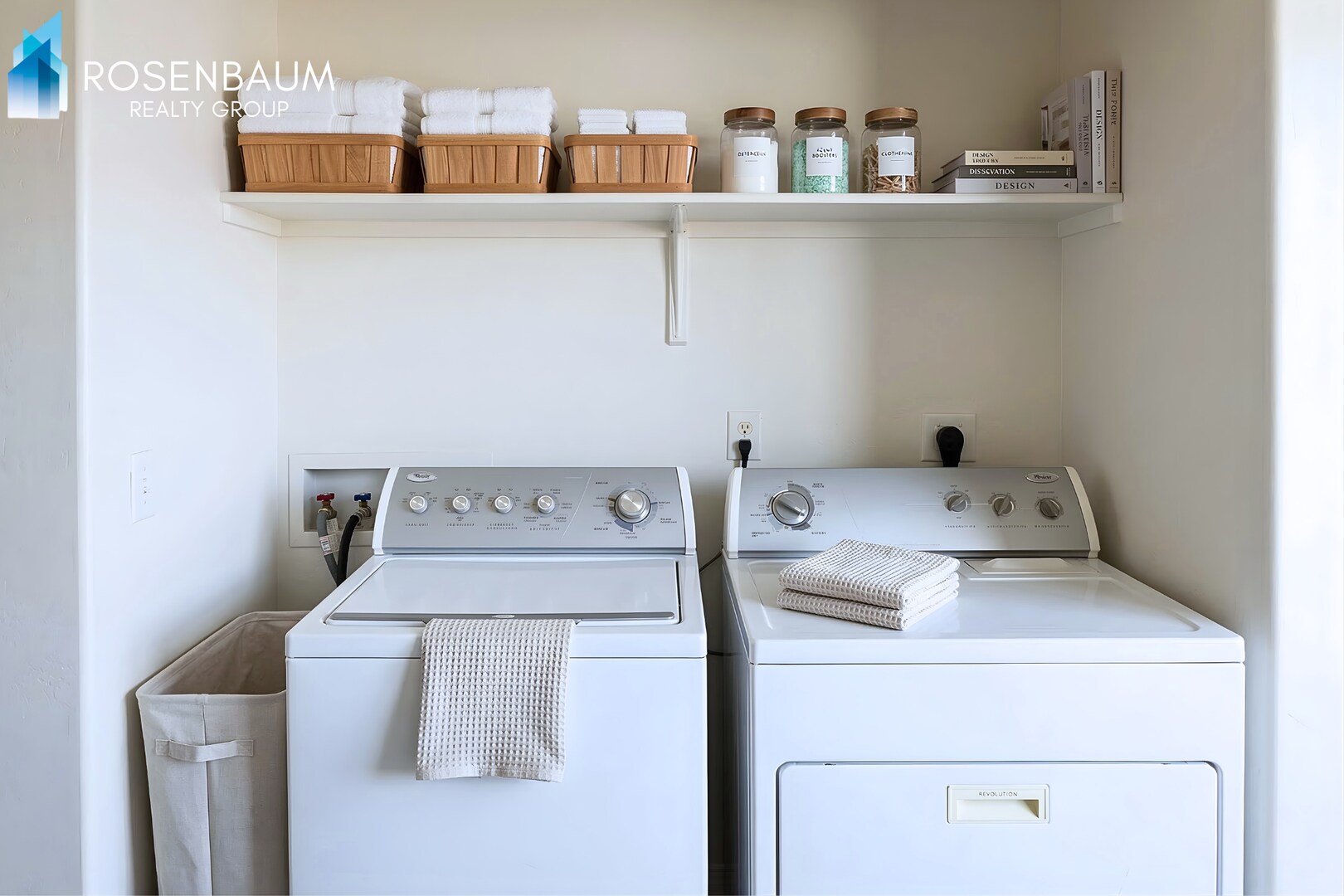 Building Photo - Beautiful 2-bedrooms, 2-baths duplex in Prescott Valley!