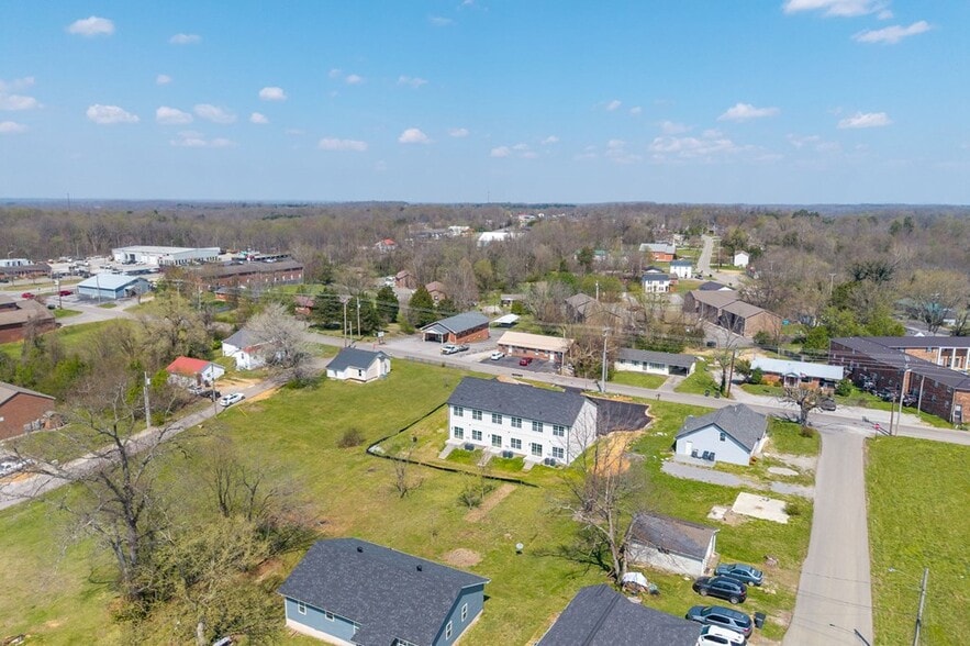 Building Photo - 212 W Jere Whitson Rd