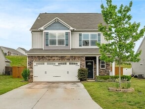 Building Photo - Beautiful 4BR/3BA Home in the Desirable Po...