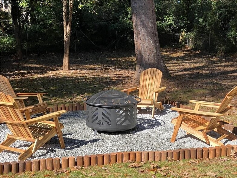 Building Photo - 1277 Blvd Lorraine SW