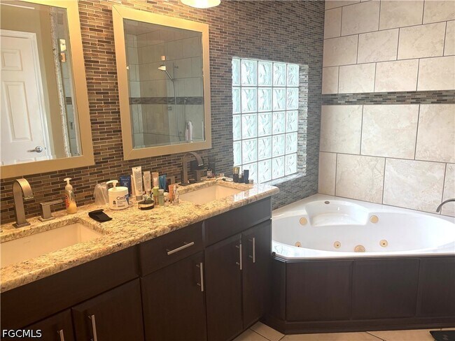 Building Photo - 15100 Whimbrel Ct