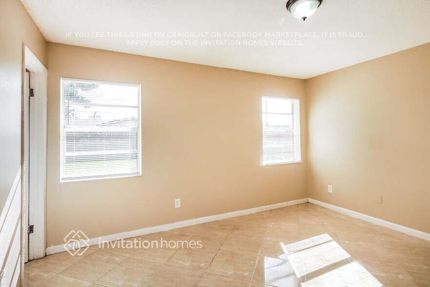 Building Photo - 7750 NW 45th Ct