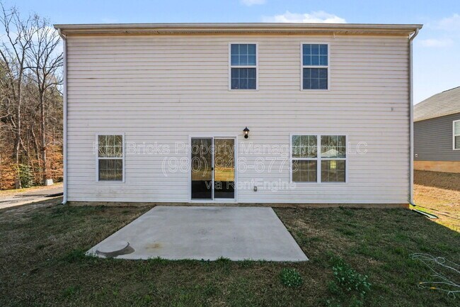 Building Photo - 7847 Whispering Strm Dr