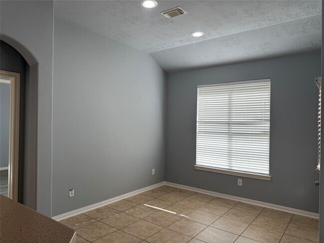Building Photo - 7307 Slippery Elm Ln