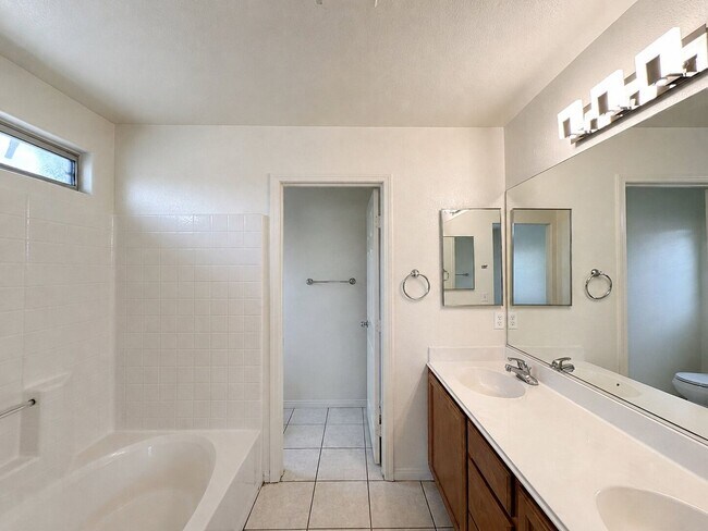Building Photo - 261 Dizzy Petunia Ct
