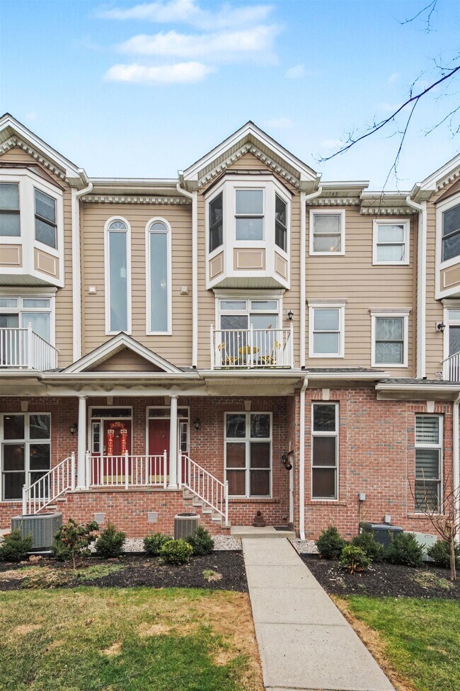 Building Photo - 354 Oswego Ct