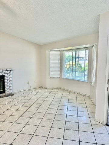 Building Photo - 320 Meadow Ln