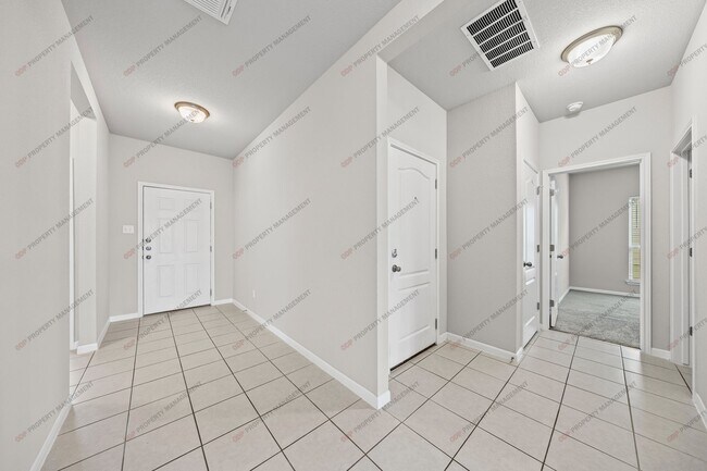 Building Photo - 7901 Hickman St