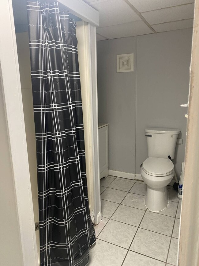 Building Photo - 516 4th St