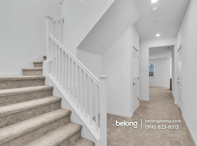 Building Photo - 305 Cinema St