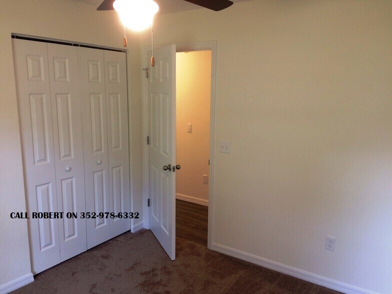 Building Photo - 4100 Holly Hl