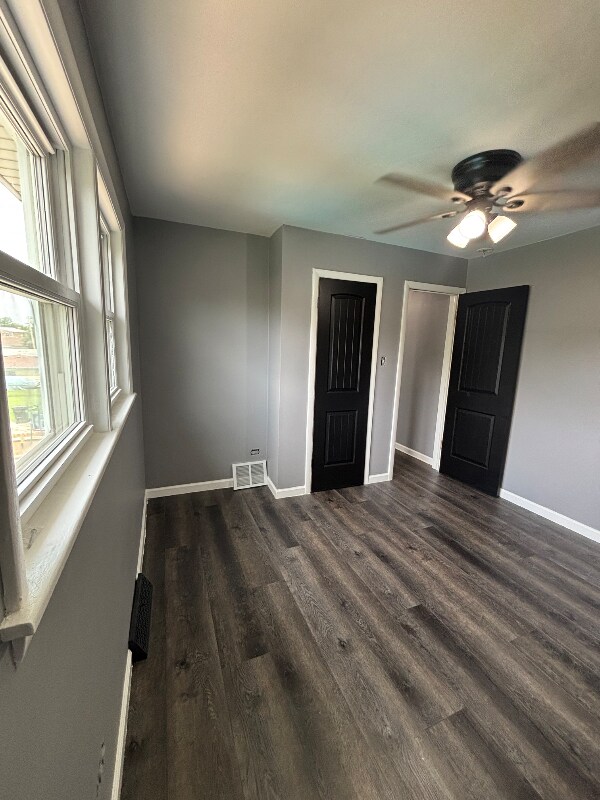 Building Photo - 10624 Mayfield Ave