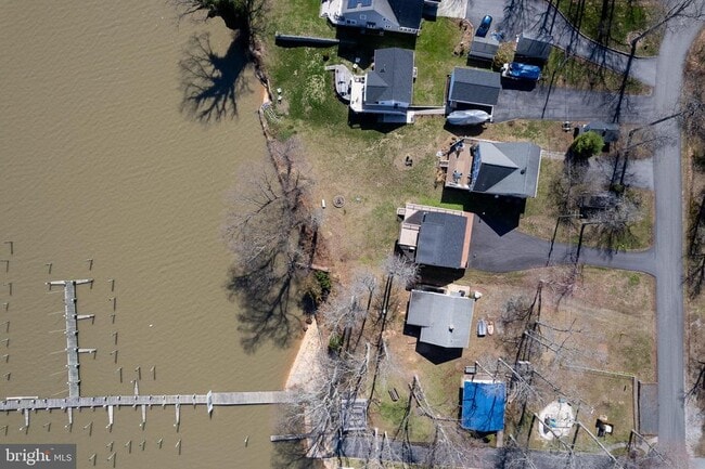 Building Photo - 26 Park Ln