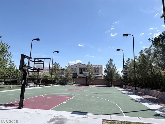 Building Photo - 9936 Wildhorse Cyn Ave