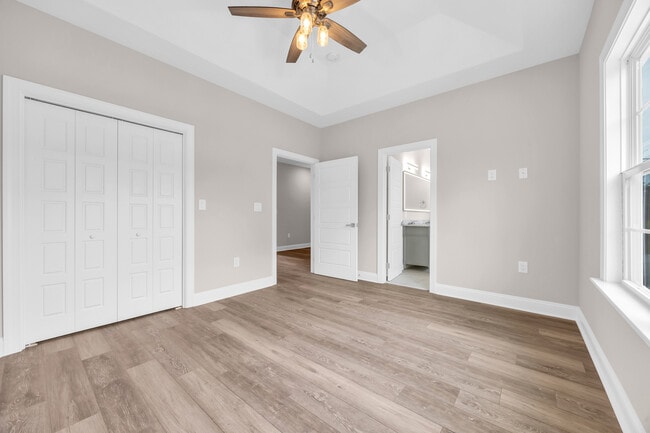 Building Photo - 900 62nd Ave N